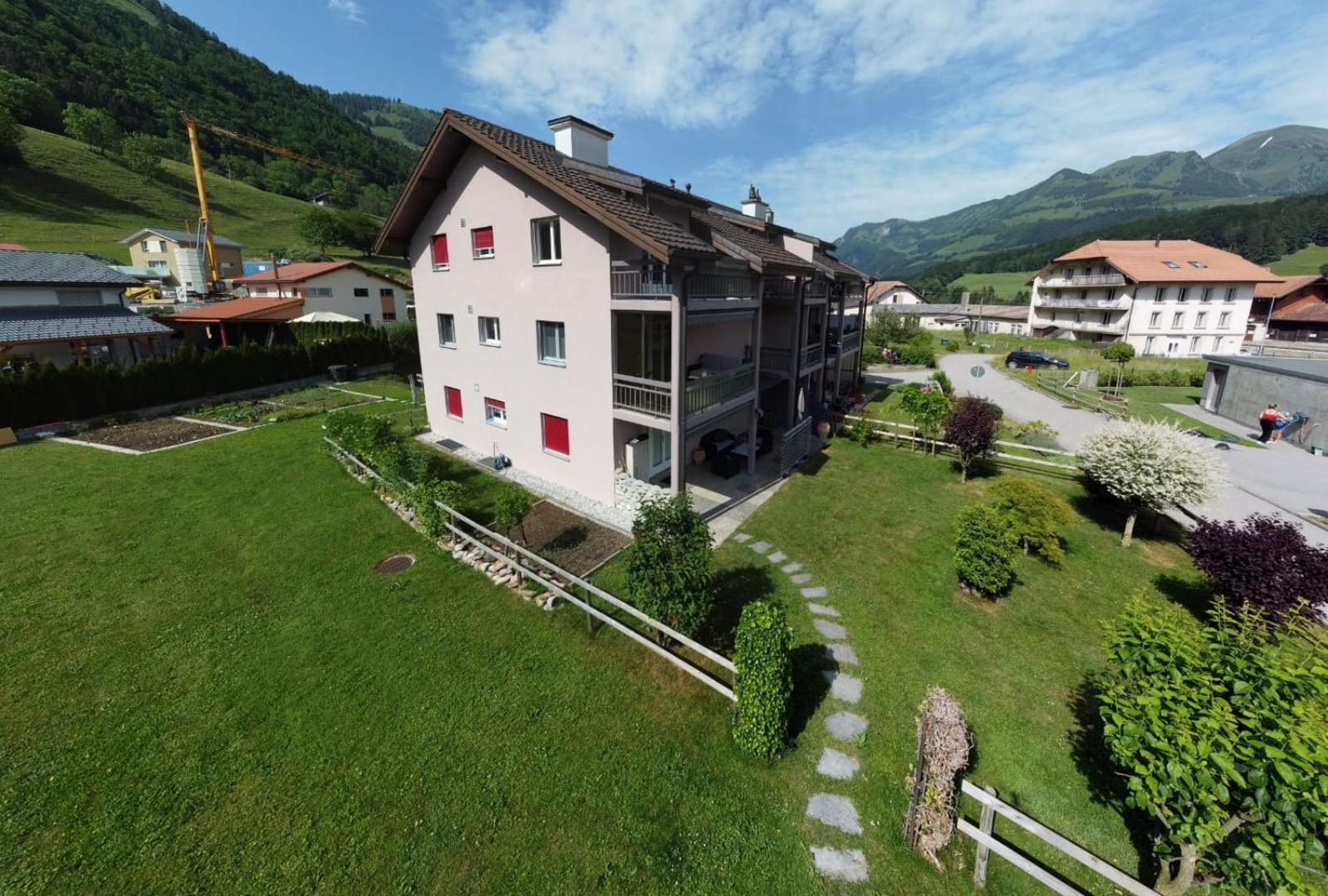 Gruyere Alpes Appartement 3 Chambres Bbq Parking Neirivue Εξωτερικό φωτογραφία